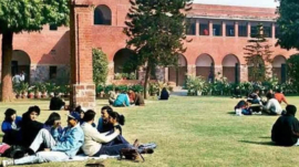 Delhi University allocates Undergraduate seats to 764 single girl child applicants, 132 orphaned students