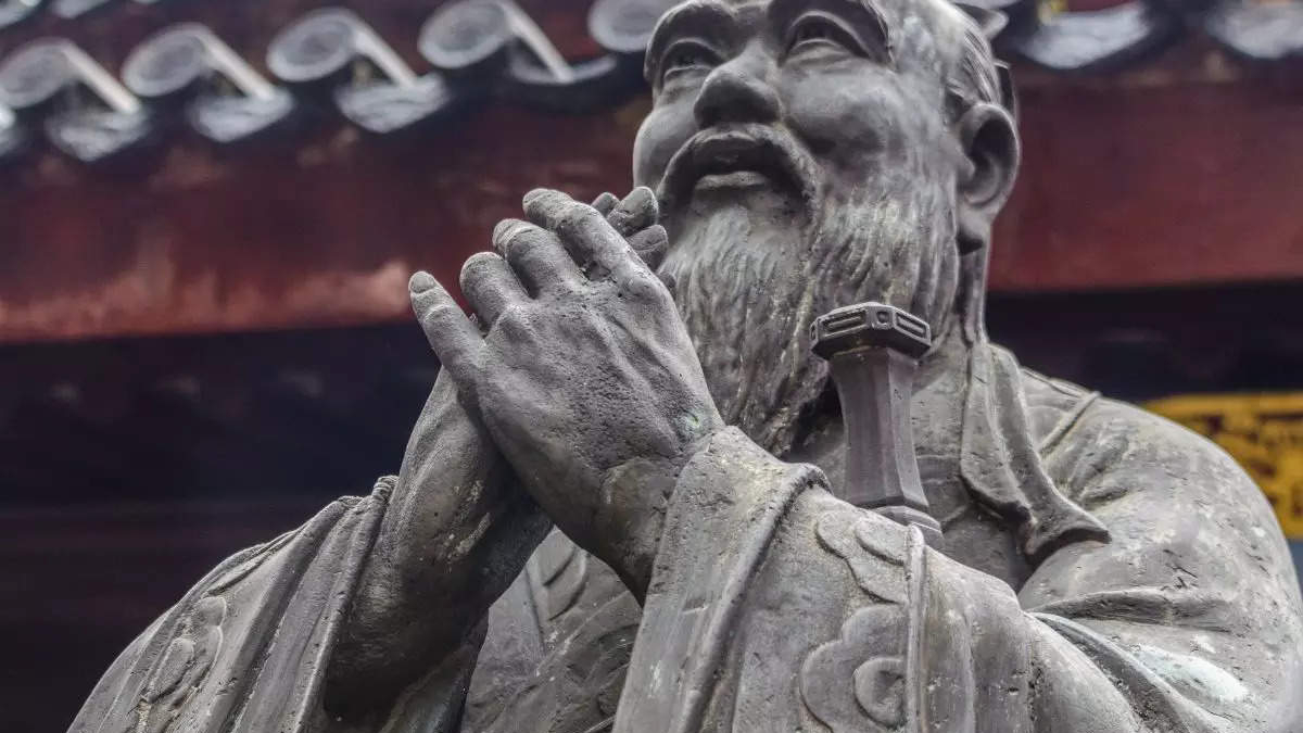 Who was Confucius, the first teacher of the world? All about his legacy and academic contributions