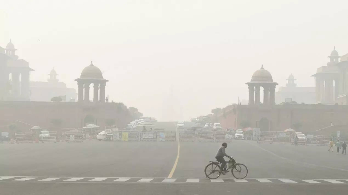 Gurugram DC orders school closures for classes up to 12th due to rising pollution levels: Check details here