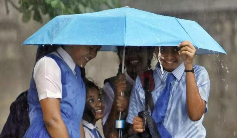 Tamil Nadu schools closed as Cyclone Fengal set to make landfall today: Heavy rain alert issued for these districts