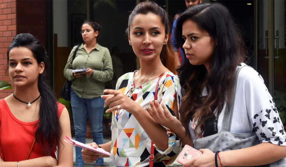 JEE Main 2025 dress code: What to wear and what to avoid for male and female candidates